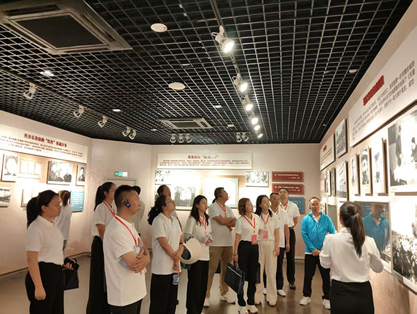 1754020299316485.jpg 22.jpg